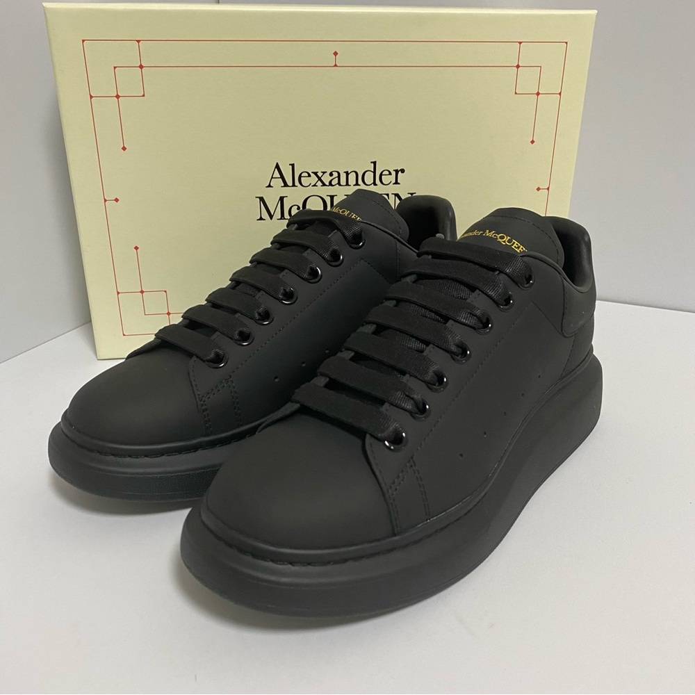 Alexander McQueen Men's Sneakers❤️❤️
